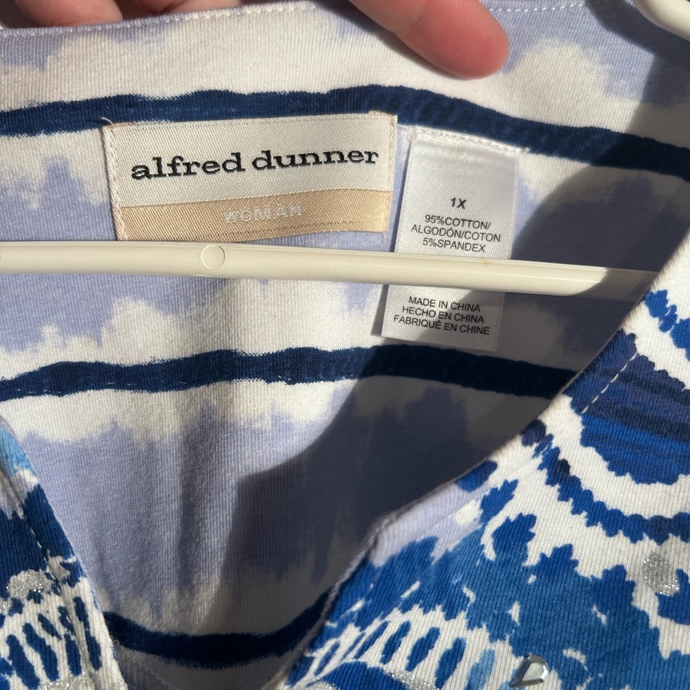 New with tags Alfred Dunner Blue and Black Paisley Tunic 1x - Picture 5 of 6